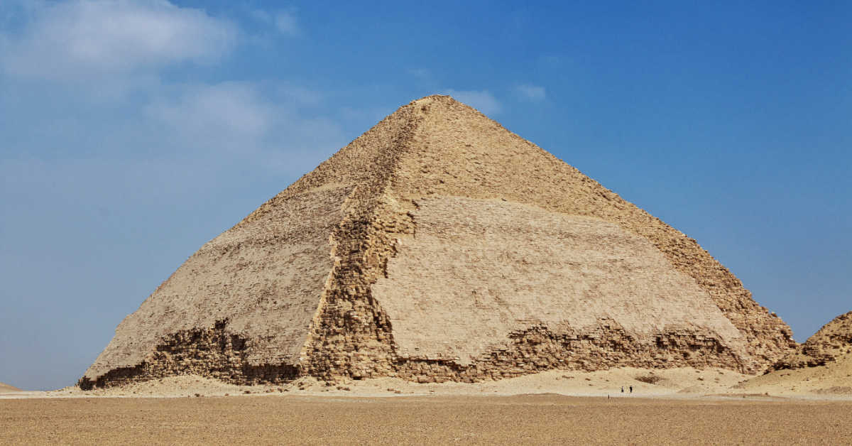 Visiting the Pyramids of Giza in Egypt - Recess 4 Grownups Travel